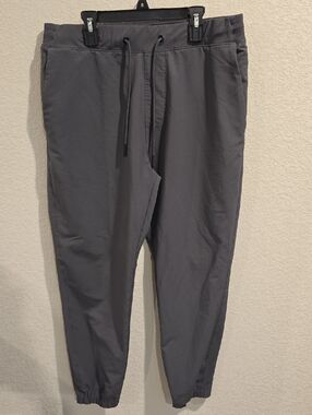 Abercrombie & Fitch Gray Active Joggers - Men’s Large